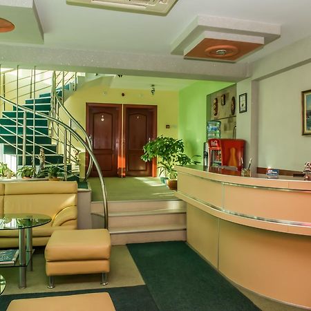 Hotel Kapri Ямбол Экстерьер фото